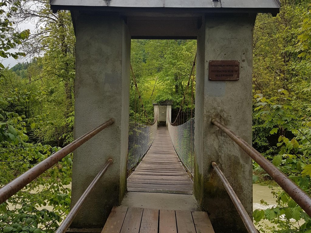 Hängebrücke in der Engenlochschlucht
